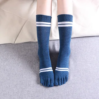 Дамска есенно-зимните модни чорапи от дебел памук с пет чорапи и намаляване на